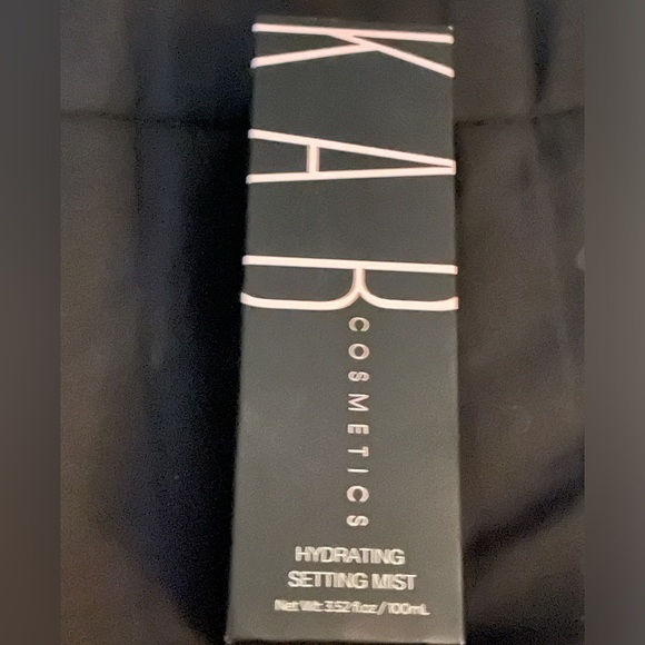 KAB Cosmetics Setting Spray Full Size Brand New - Picture 2 of 4